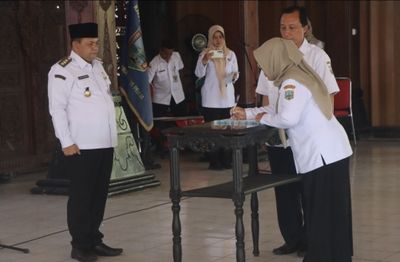 27 ASN Dilantik, Bupati Semarang Ingatkan Pentingnya Sikap Profesional di Era Digital