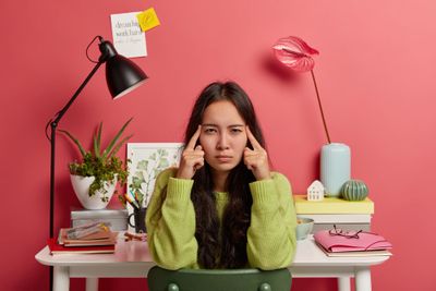 7 Tanda Tubuh Kamu Terlalu Banyak Konsumsi Gula, Jangan Anggap Sepele!