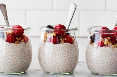 5 Resep Olahan Chia Seed yang Bantu Meratakan Perut Buncit