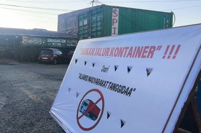 Warga Tanggidaa Desak Pemerintah Tertibkan Truk Kontainer di Jalan Hos Cokroaminoto Kota Gorontalo