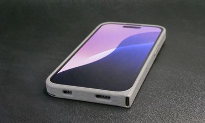 Gak Usah Ganti iPhone, Casing Canggih Ini Sulap Ponsel Jadul Jadi Kekinian