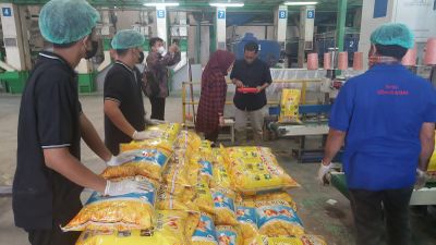 KPPU Sidak Produsen Beras di Lampung, Usut Praktik Kecurangan Mutu dan Harga Beras