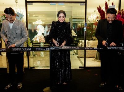Bos Buttonscarves Gandeng Desainer Malaysia, Karyanya Dipakai Lady Gaga-Naomi Campbell