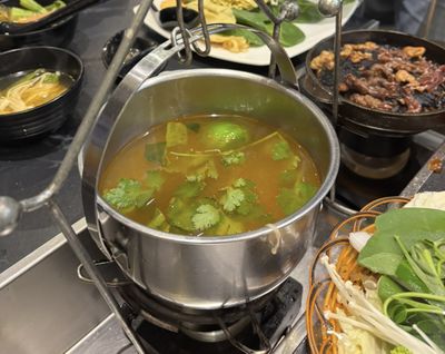 Mulai Rp50 Ribuan Bisa Racik Sendiri Suki & BBQ di Restoran Ini Terserah!