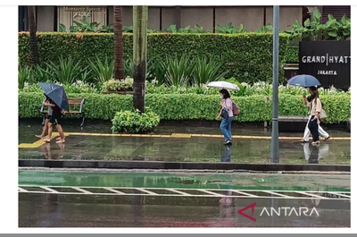 Prakiraan Cuaca Hari Ini: Hujan Ringan Bakal Turun di Beberapa Kota Besar