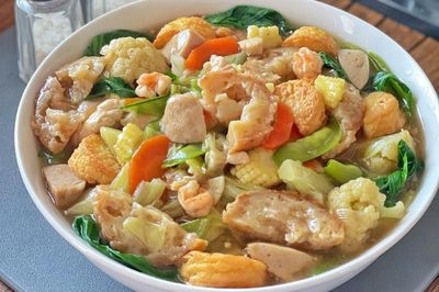 17 Ide Nama Usaha Capcay Goreng yang Unik, Gaul, dan Bikin Pelanggan Langsung Nglirik!