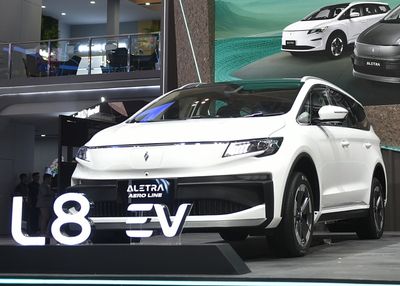 Adu Fitur Aletra L8 EV vs BYD M6 Terbaru, Siapakah Mobil Listrik Keluarga Terbaik Saat Ini?