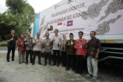 Dipimpin Wabup Danang, Pemkab Sleman Melepas Ekspor 10 Ton Salak Sleman ke Kamboja