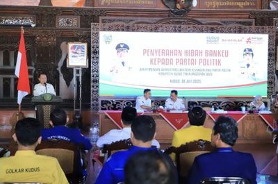 Wujudkan Masyarakat Melek Politik, Bupati Kudus Beri Bantuan Pendanaan ke Parpol