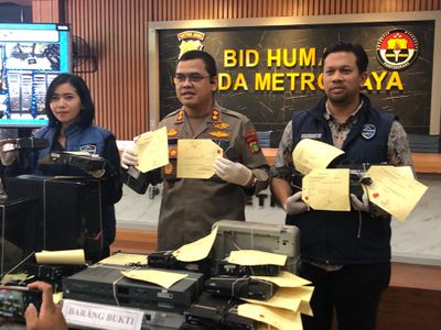 Jual Akses Siaran TV secara Ilegal hingga Dapat Untung Ratusan Juta, 2 Pria Ini Diringkus Polda Metro