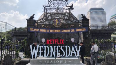 Ada Nevermore Academy Cabang Indonesia di Senci, IntiP Sekolah Wednesday Persembahan Netflix