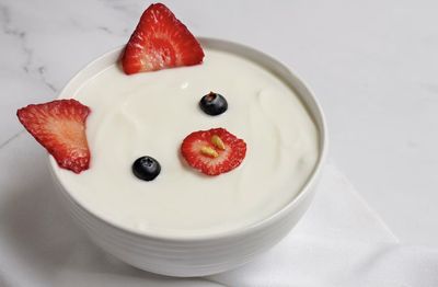 17 Ide Nama Usaha Yogurt Stroberi yang Bikin Bisnismu Makin Manis dan Dilirik Konsumen