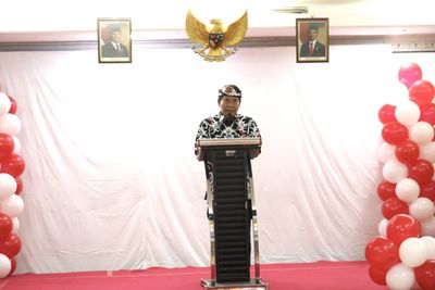 Gubernur Ajak Masyarakat Peduli Anak Yatim