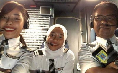 Demi Bisa Terbang Bareng Anak, Pilot Senior Ini Rela Pindah Maskapai dan Jadi Junior