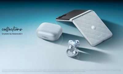 Moto Razr 2025 Tampil Mewah dengan Warna Baru Bertabur Kristal Swarovski