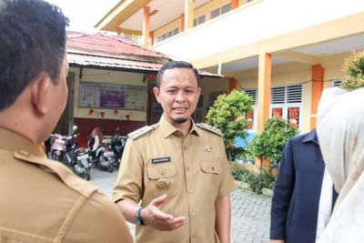 PBB Naik 300 Persen,Walikota Pekanbaru Akan Revisi Perda