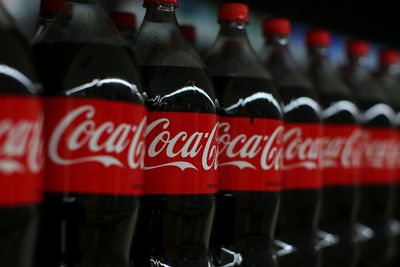 Dampak Boikot di Indonesia, Coca-Cola Turunkan Target Pendapatan Tahunan