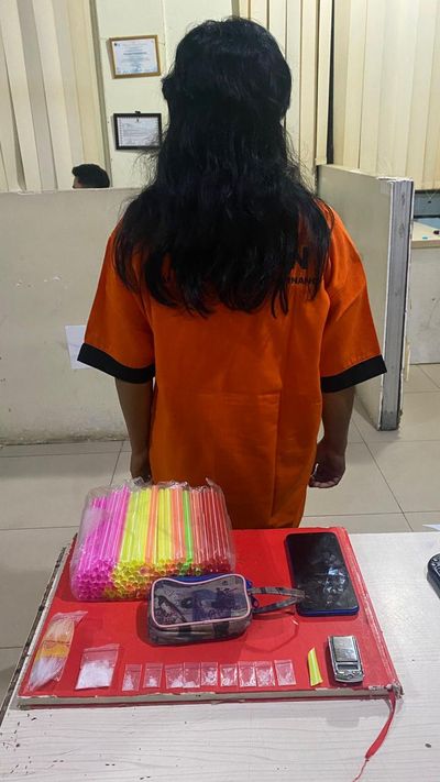 Simpan 9 Paket Sabu, Seorang  IRT di Pasir Putih Diciduk