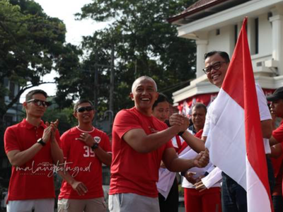 Kota Malang Pencanangan Gerakan Pembagian Bendera Merah Putih Serentak