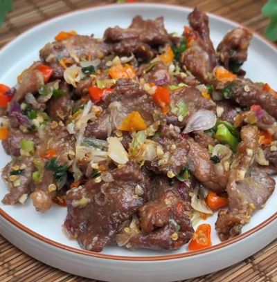 Daging Empuk, Bumbu Nendang! Cobain Resep Daging Goreng Cabe Garam Ini