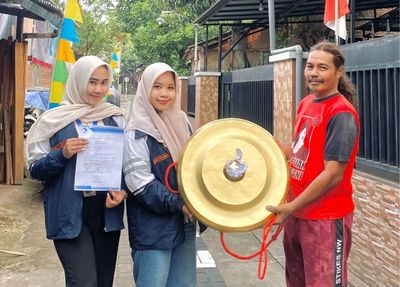 Mahasiswa KKN Undip Salurkan Kempul untuk Paguyuban Kuda Lumping Wahyu Sekar Ngremboko