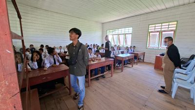 Eduksi Siswa di Pedalaman Kaltara, Kenalkan Tentang Reptil dan Amfibi