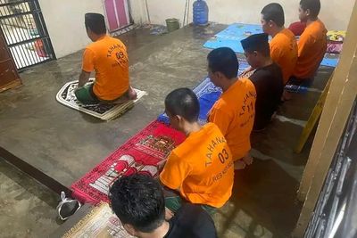 Tahanan Polres Selayar Diwajibkan Salat Berjamaah, Suasana Rutan Jadi Religius