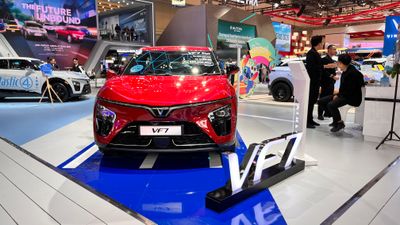 Intip 5 Keunggulan VinFast VF 7 Terbaru 2025 yang Hadir dengan Teknologi dan Desain Futuristis!