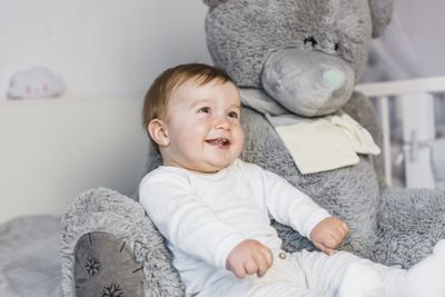 5 Arti Mimpi Memiliki Anak Laki-Laki Menurut Primbon Jawa, Pertanda Apa?