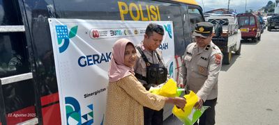 Bantu Masyarakat, Polda Maluku-Bulog Gelar Pasar Murah di 5 Lokasi di Ambon, 3 Ton Beras Habis Terjual