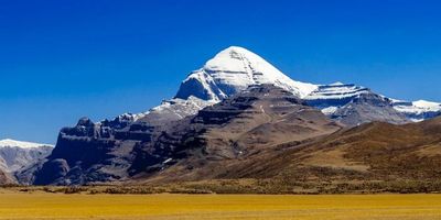 Gunung Kailash: Gunung Suci yang Tak Pernah Didaki, Ada Apa di Baliknya?