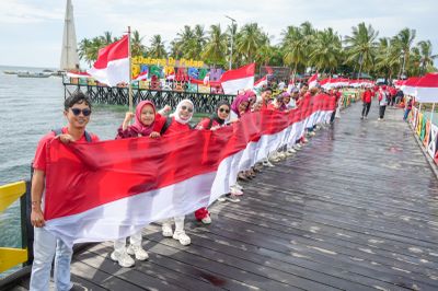 Semangat Kemerdekaan di Pulau Beras Basah, Bendera Merah Putih Memagari Pulau
