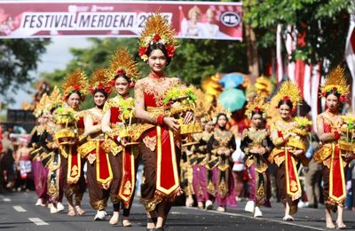 Meriahnya Karnaval Kebangsaan Banyuwangi 2025: Parade 1000 Pelajar Angkat Budaya Nusantara