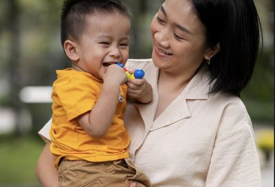 17 Caption Singkat tentang Anak Pertama yang Bikin Senyum-senyum Sendiri