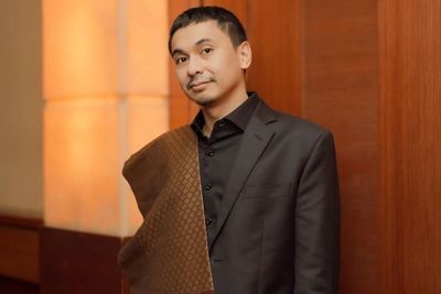 Raditya Dika Ajak Mahasiswa UGM Bijak Kelola Keuangan, Lawan FOMO dengan YOLO, Apa Itu?