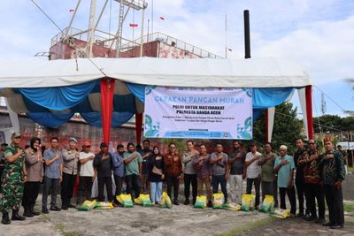 Eks Kombatan GAM Terima Bantuan Beras dari Kapolresta Banda Aceh