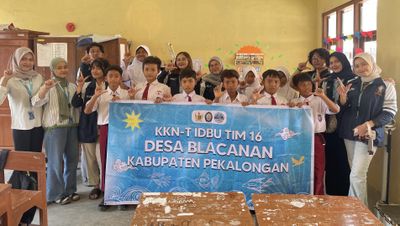 Tingkatkan Minat Baca, Mahasiswa KKN-T IDBU 16 Bangun Pojok Literasi Untuk Siswa di Desa Blacanan