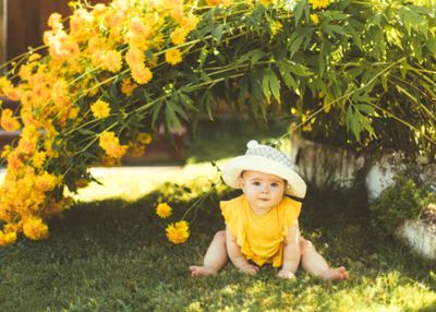 Tips Aman Lindungi Bayi dari Bahaya Sinar Matahari
