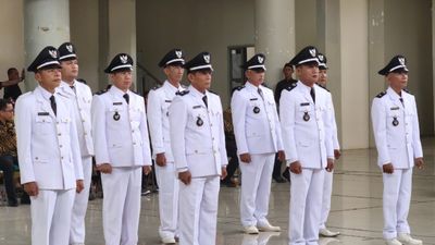 Bupati Riza Lantik Kades PAW Desa Payung dan Kukuhkan Perpanjangan Masa Jabatan 9 Kades: Manfaatkan Waktu untuk Melayani Masyarakat