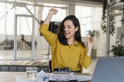 5 Zodiak yang Paling Sering Dapat Rezeki Tak Terduga, Ada Zodiakmu?