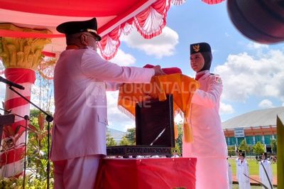 Dari Gugup hingga Haru: Perasaan Aura Rizka, Pembawa Baki pada Upacara HUT RI ke-80 Kabupaten Gorontalo