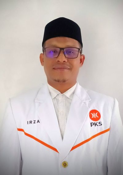 Irza Ismail, Relawan Anak Yatim Korban Tsunami Ditunjuk Jadi Ketua DPD PKS Lhokseumawe