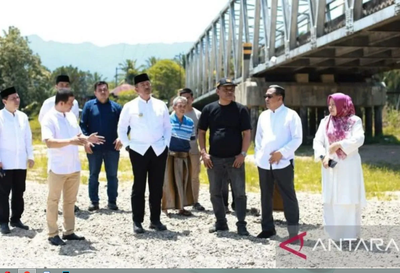 Bupati Madina Tinjau Jembatan Nagajuang, Warga Khawatir Terputus Akibat Abrasi
