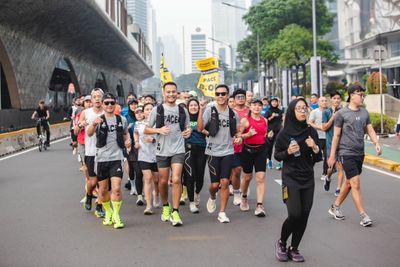 Menutup Perjalanan Road to Maybank Marathon, Para Pelari Sambut Race Day Maybank Marathon Bali 2025 Dengan Semangat