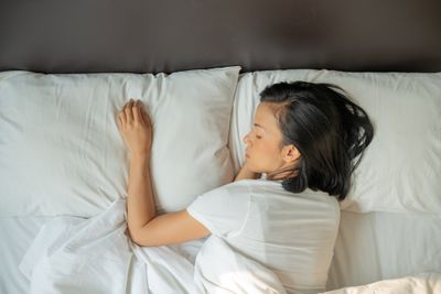 5 Arti Mimpi Punya Banyak Kutu di Rambut Menurut Primbon Jawa
