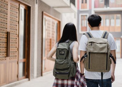 7 Puisi Singkat Tentang Merantau Kuliah: Cerita Rindu, Perjuangan, dan Harapan Anak Rantau