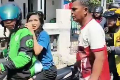 Pengemudi Wanita di Makassar Diamuk Massa usai Tabrak Lari Pengendara, Ternyata Positif Narkoba