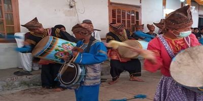 Mengenal Tradisi Batombe: Salah Satu Kesenian Tradisional Minangkabau