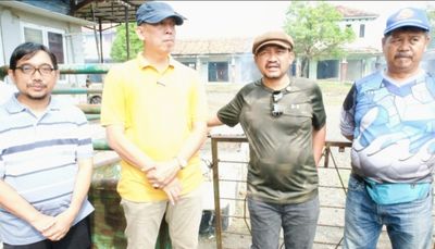 Bupati Pemalang Tinjau Eks Pasar Sayur, Lakukan Aksi Bersih-Bersih Lingkungan