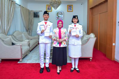 Dua Paskibraka Nasional Asal Sulsel Dapat Tabungan Pendidikan dari Wagub Fatmawati Rusdi